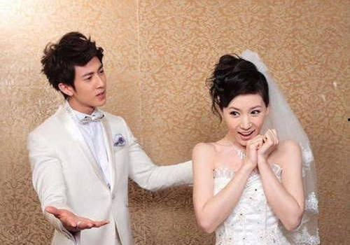 男明星亲吻绯闻,揭秘男明星绯闻背后的情感纠葛